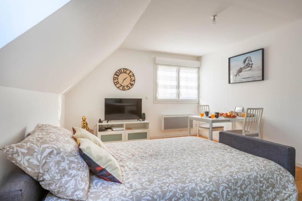 Grand Confort, Appartement Osny Zewnętrze zdjęcie